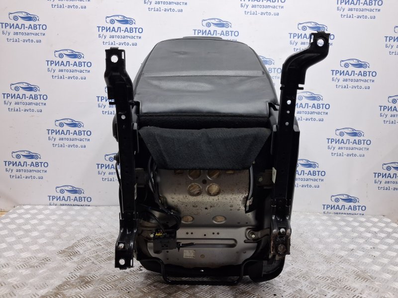 Сиденье переднее правое CX 7 2007-2012 ER 2.3 бензин 	L3VDT