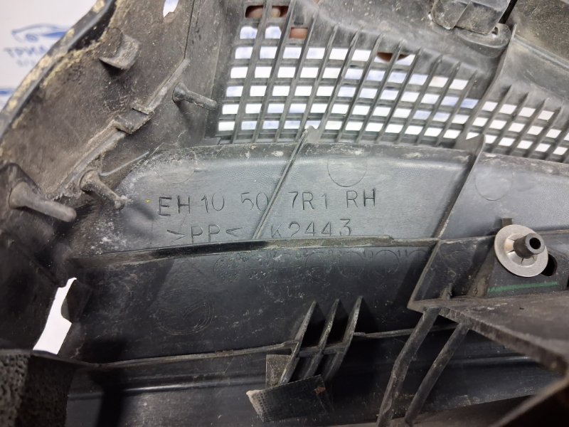 Дефлектор дворников правый CX 7 2007-2012 ER 2.3 бензин 	L3VDT