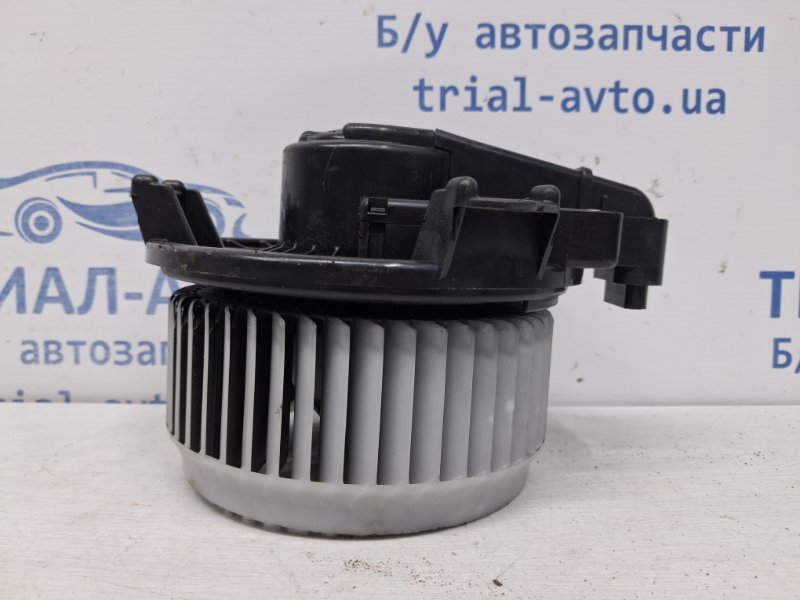 Моторчик печки Toyota RAV 4 2012-2018 A40 2.2 diesel 2ADFTV 2727008094 Б/У