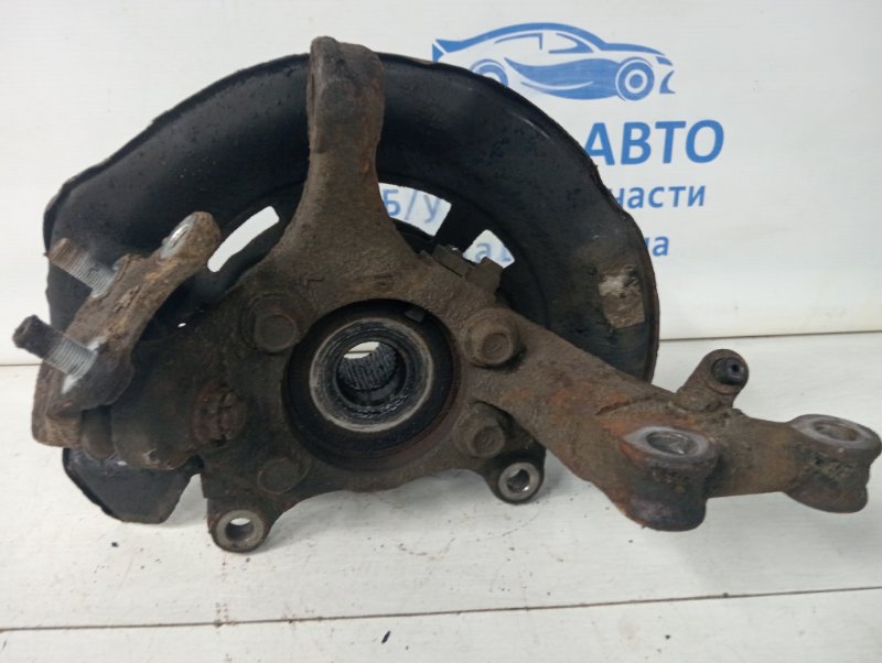 Кулак поворотный левый со ступицей Toyota RAV 4 A40 2.2 diesel 2ADFTV