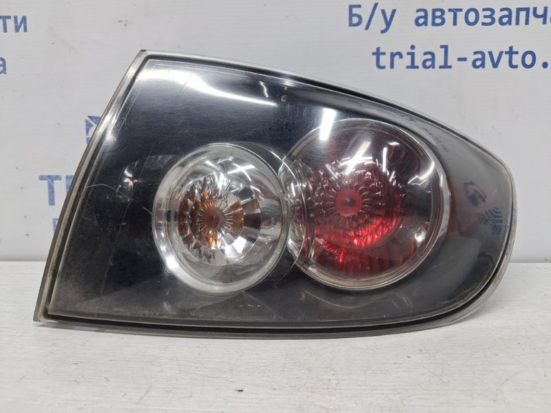 Фонарь задний внешний правый Mazda 3 2003-2009 BK 1.6 бензин Z6 BR5H51150C Б/У