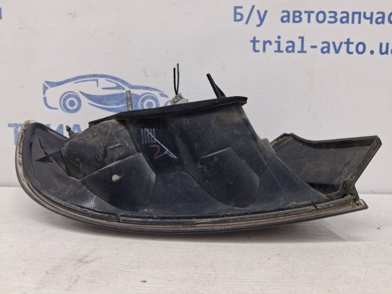 Фонарь задний внешний правый 3 2003-2009 BK 1.6 бензин Z6