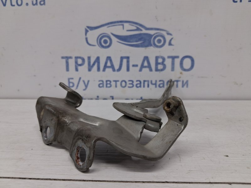 Петля капота правая Mazda 3 BK 1.6 бензин Z6