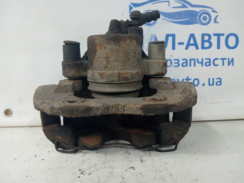Суппорт передний правый 3 2003-2009 BK 1.6 бензин Z6