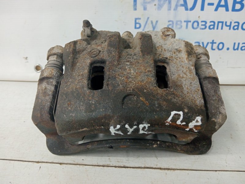 Суппорт передний правый SsangYong Kyron 2005-2016 DJ 2.7 D27DT 4841009002 Б/У