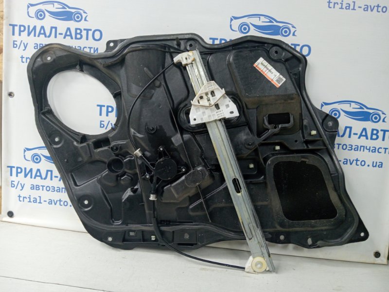 Стеклоподъемник передний правый Mazda 3 BK 1.6 бензин Z6