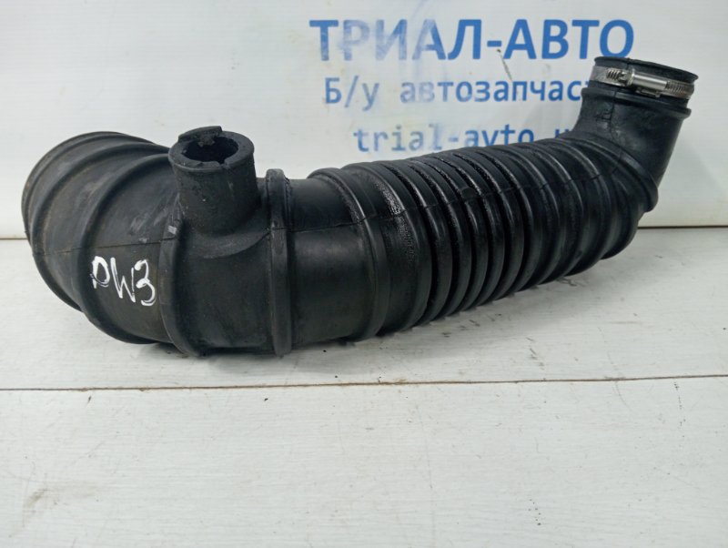 Патрубок воздушного фильтра Mitsubishi Pajero Wagon 1999-2006 3 3.2 Дизель 4M41 MR571533 Б/У