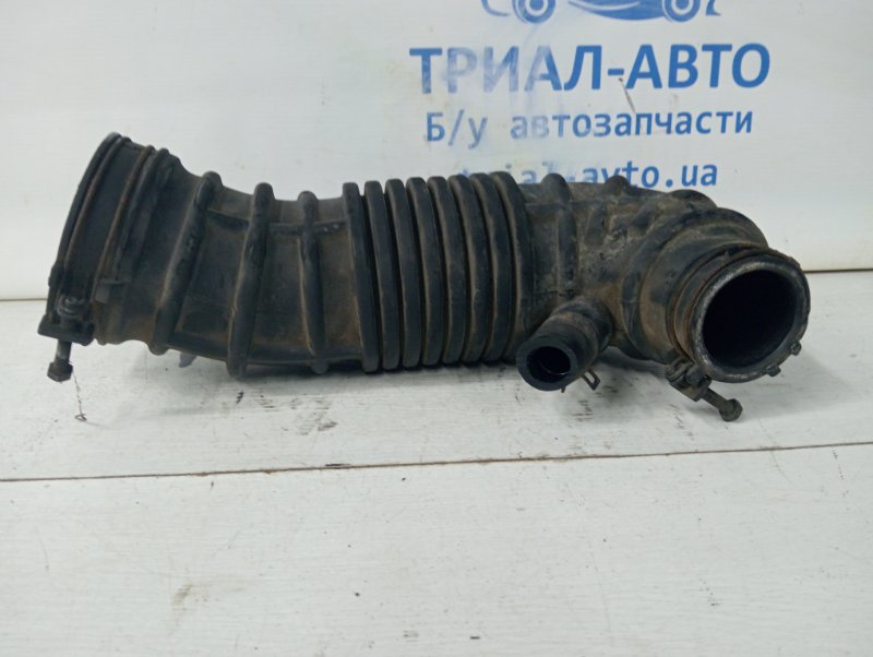 Патрубок воздушного фильтра Kia Sportage 2010-2016 SL 1.7 diesel D4FD 281302Y300 Б/У