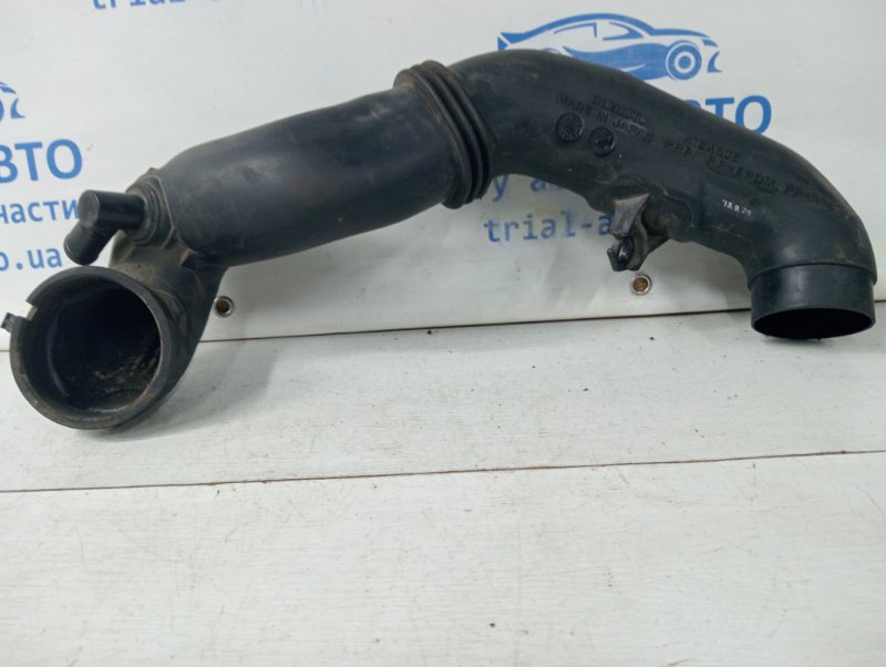 Патрубок воздушного фильтра Subaru Forester 2012-2018 SJ 2.0 diesel EE20Z 46012AG051 Б/У