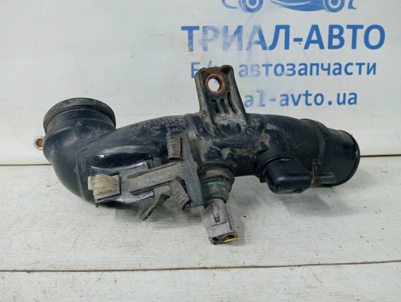 Патрубок интеркулера Toyota RAV 4 A40 2.2 diesel 2ADFTV