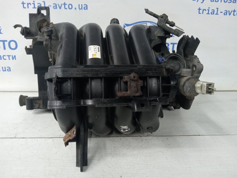 Коллектор впускной пластик Mazda 3 2003-2009 BK 1.6 бензин Z6 Z62713100 Б/У