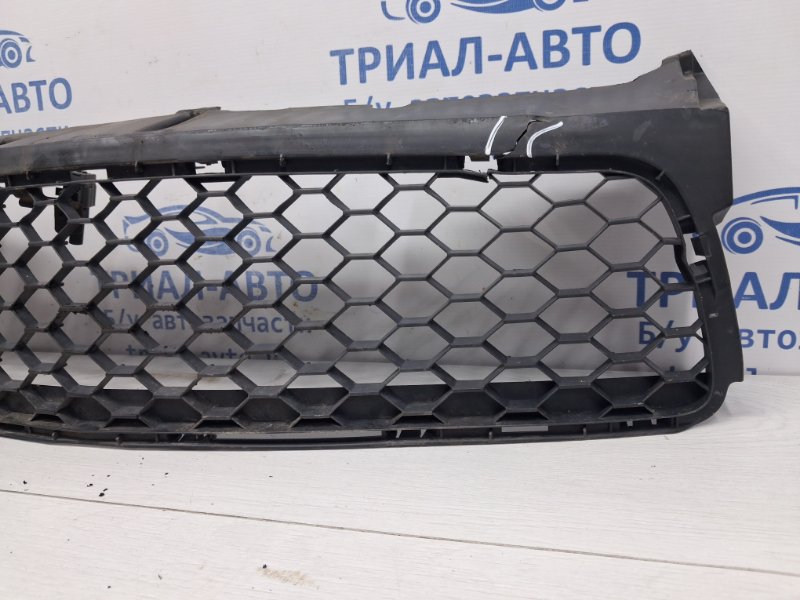 Решетка бампера центральная Mazda 3 BK 1.6 бензин Z6