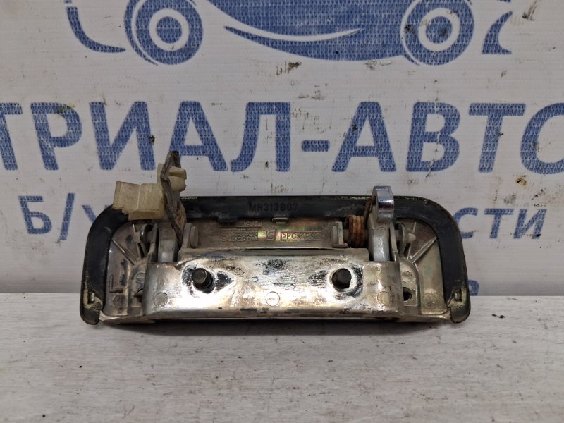 Ручка двери внешняя задняя левая Mitsubishi Pajero Sport K9 2.5 Diesel 4D56