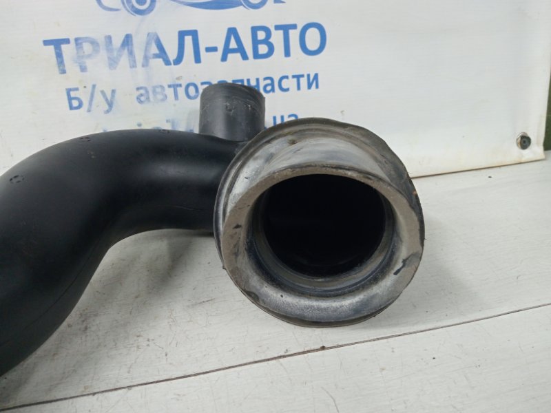Патрубок воздушного резонатора Captiva 2006-2011 C100 2.4 бензин Z24SED