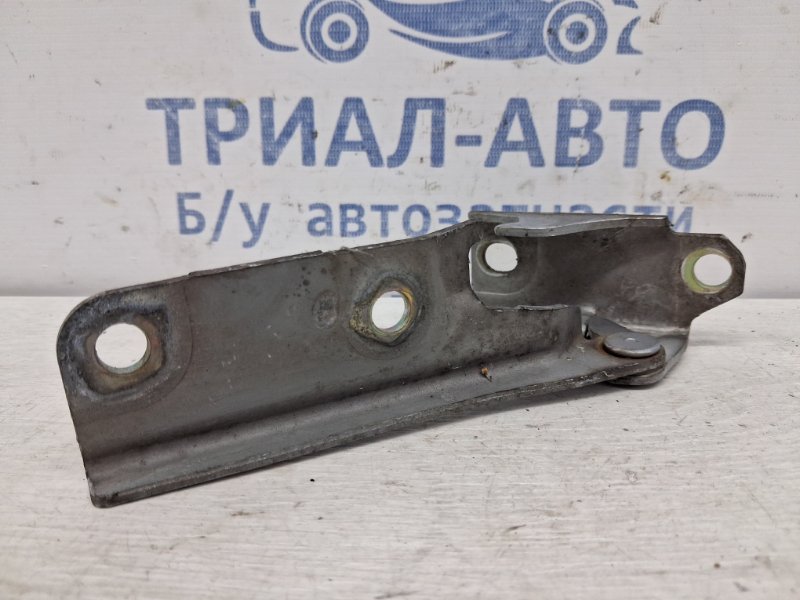 Петля капота левая Mitsubishi Pajero Wagon 3 3.2 Дизель 4M41