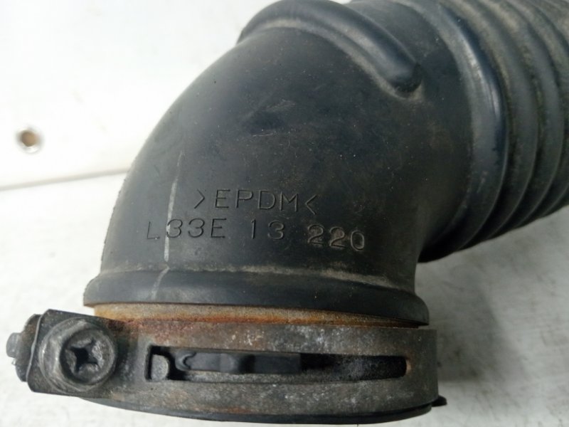 Патрубок воздушного фильтра CX 7 2007-2012 ER 2.3 бензин 	L3VDT