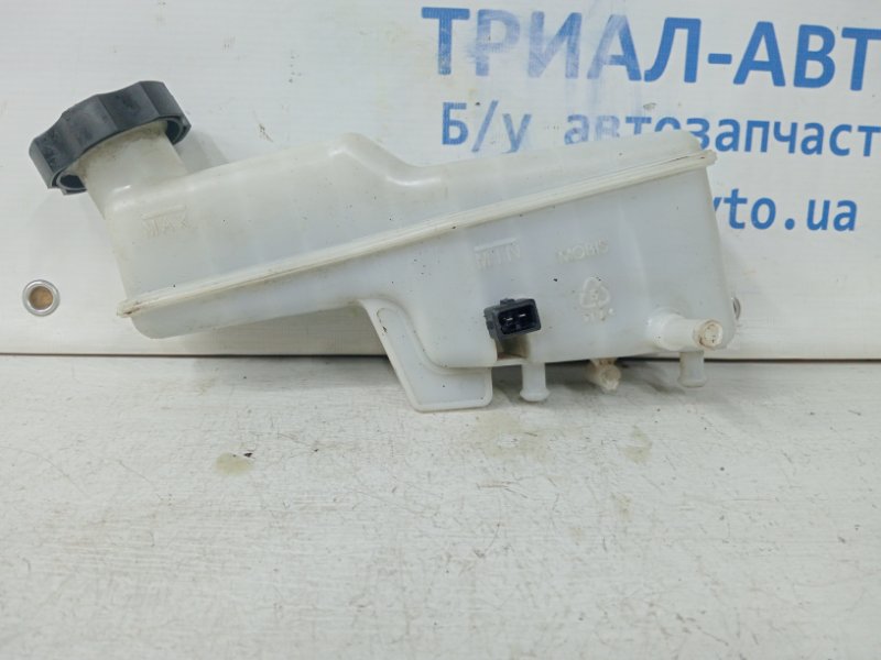Бачок главного тормозного цилиндра Kia Sportage 2010-2016 SL 1.7 diesel D4FD 585112S900 Б/У