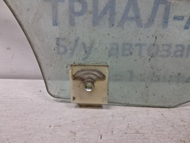 Стекло двери заднее правое 3 2003-2009 BK 1.6 бензин Z6