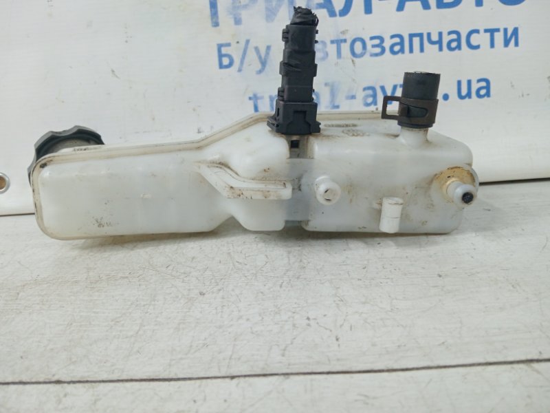 Бачок главного тормозного цилиндра Sportage 2010-2016 SL 1.7 diesel D4FD