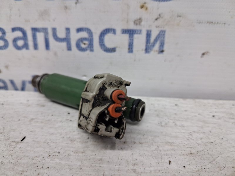 Форсунка топливная Avensis 2003-2009 T25 1.8 бензин 1ZZFE