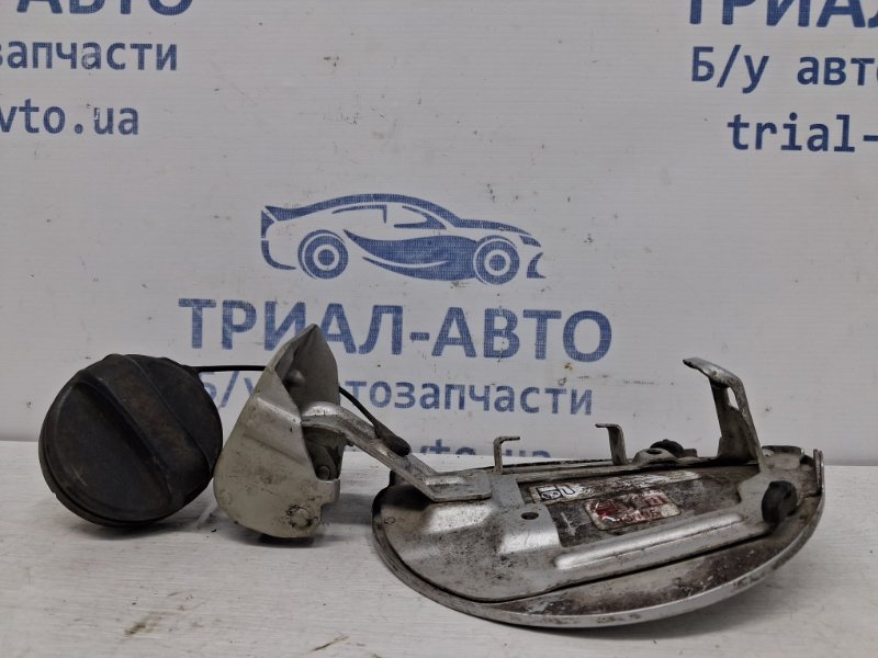 Лючок бака Suzuki Grand Vitara JT 2.4 бензин J24B