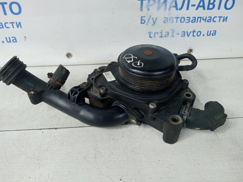 Помпа Q50 2013- V37 2.2 diesel OM651