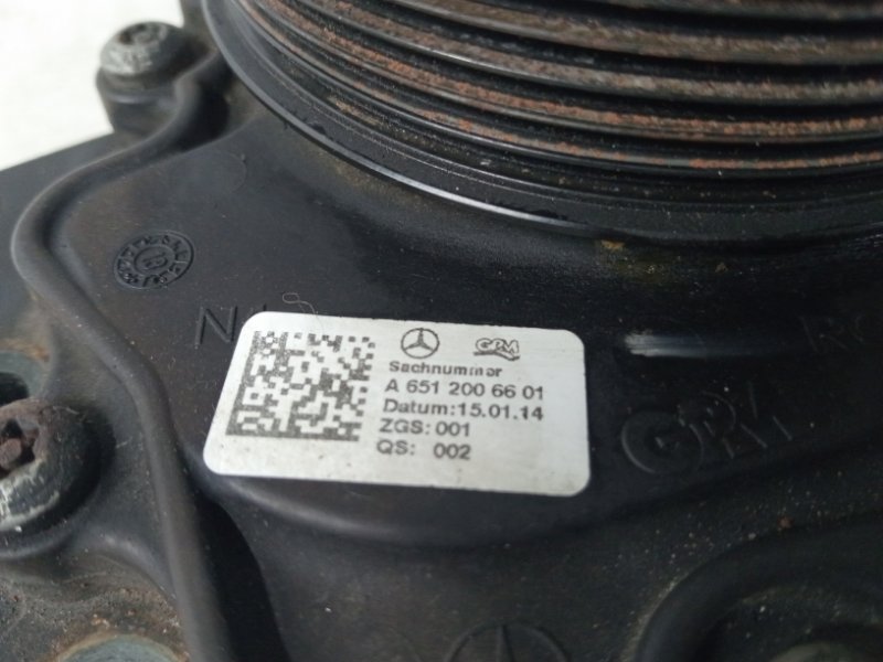 Помпа Q50 2013- V37 2.2 diesel OM651