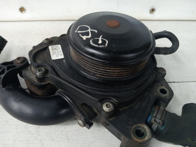 Помпа Q50 2013- V37 2.2 diesel OM651