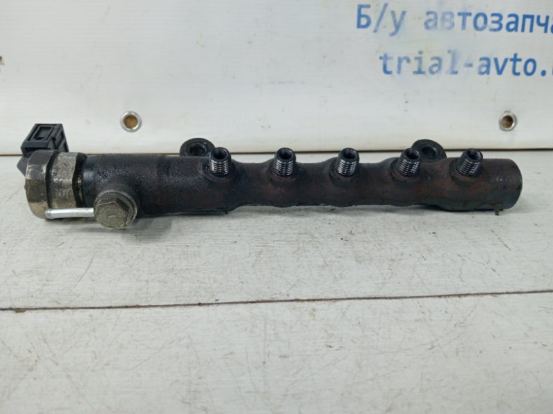 Топливная рампа Toyota RAV 4 2012-2018 A40 2.2 diesel 2ADFTV 238100R041 Б/У
