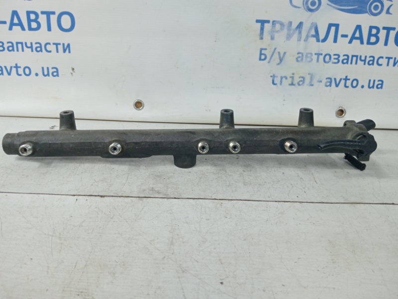 Топливная рампа Hyundai Tucson 2004-2009 JM 2.0 diesel D4EA 3140027001 Б/У