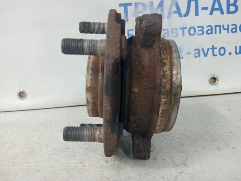 Ступица передняя Q50 2013- V37 2.2 diesel OM651