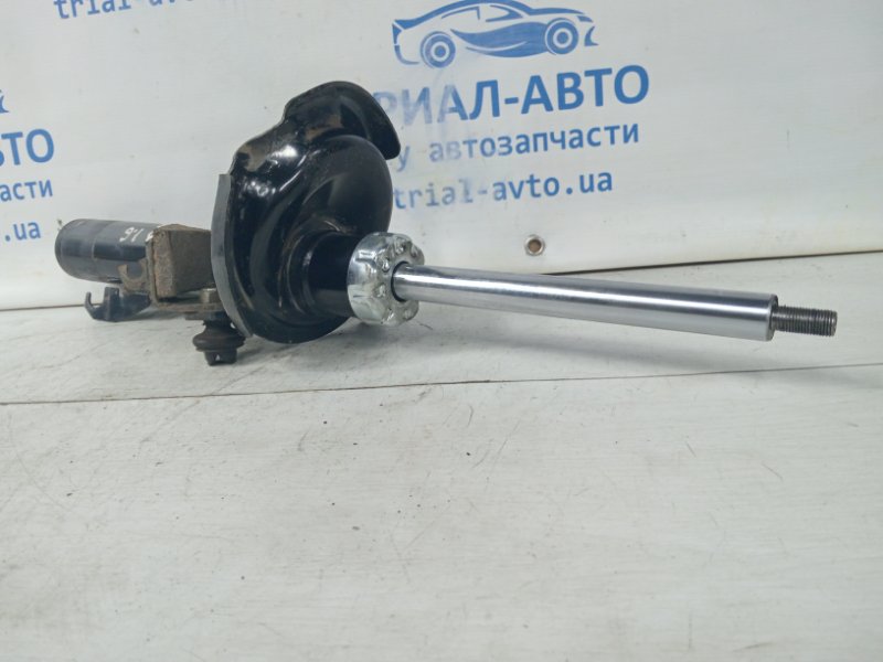Амортизатор передний левый Mazda 3 BK 1.6 бензин Z6