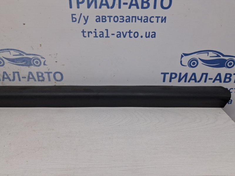 Накладка двери передняя правая Mazda CX 7 ER 2.3 бензин 	L3VDT