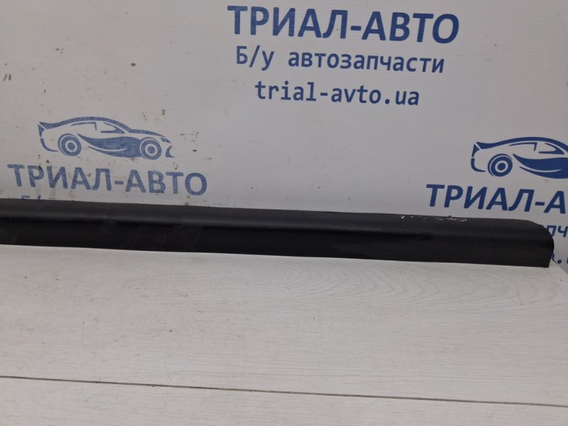 Накладка двери передняя левая Mazda CX 7 ER 2.3 бензин 	L3VDT