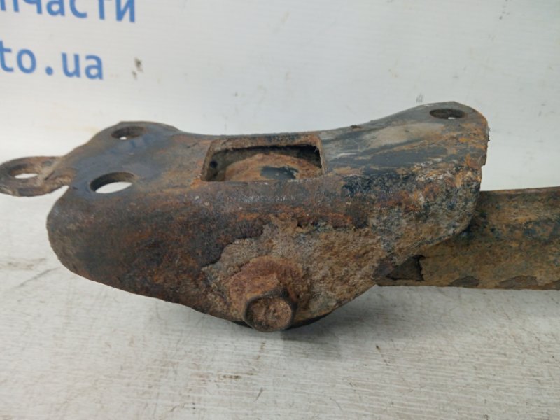 Рычаг задней подвески продольный левый Toyota RAV 4 A40 2.2 diesel 2ADFTV