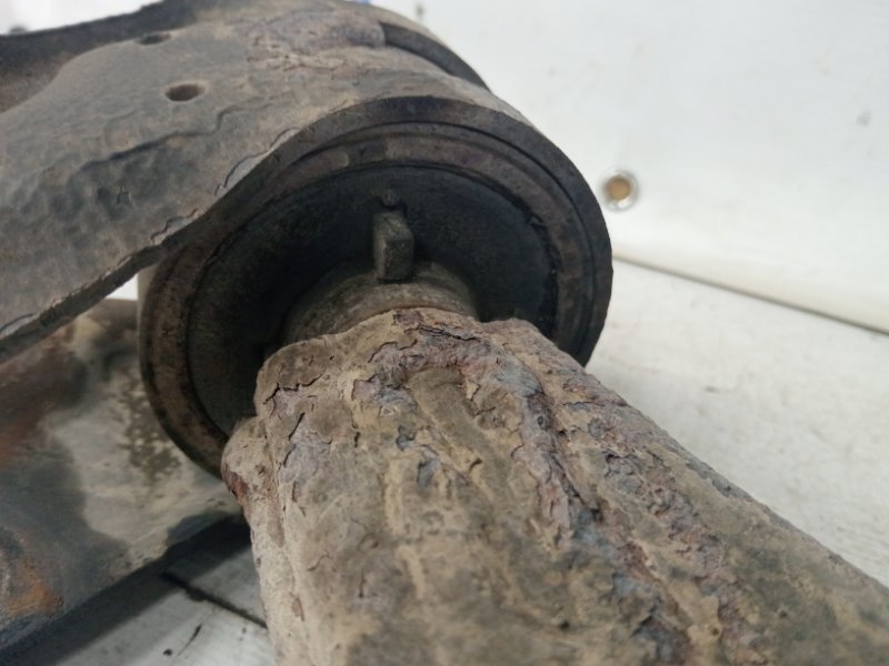 Рычаг передний нижний правый CX 7 2007-2012 ER 2.3 бензин 	L3VDT