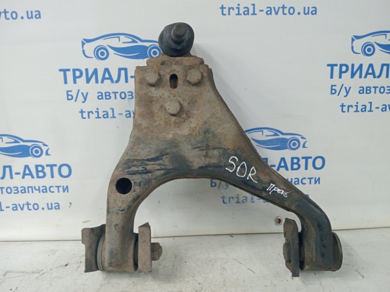 Рычаг передний нижний правый Kia Sorento 2002-2009 BL 2.5 diesel D4CB 545203E001 Б/У