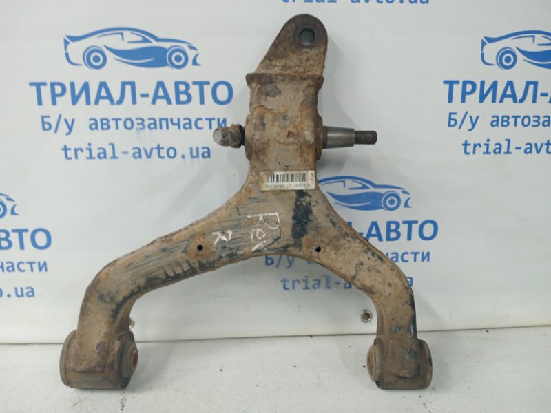Рычаг передний нижний правый SsangYong Rexton 2006-2012 Y250 2.7 D27DT 4450209004 Б/У