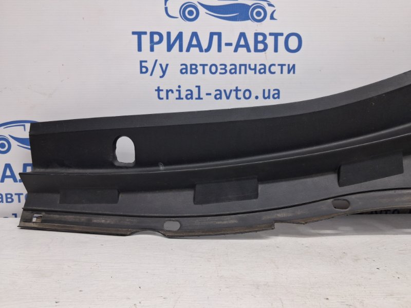 Дефлектор дворников левый 3 2003-2009 BK 1.6 бензин Z6