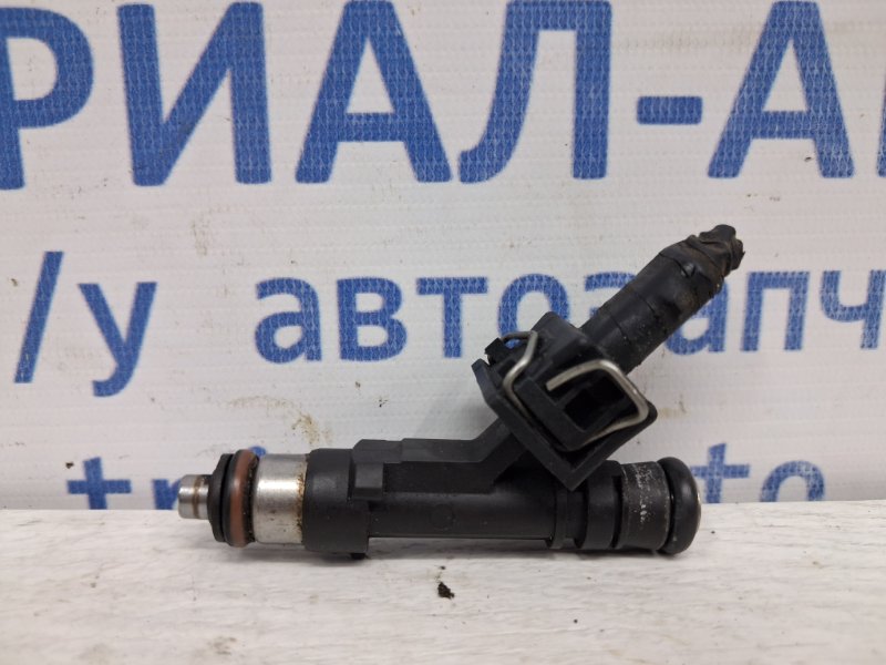 Форсунка топливная Chevrolet Captiva 2006-2011 C100 2.4 бензин Z24SED 96487563 Б/У