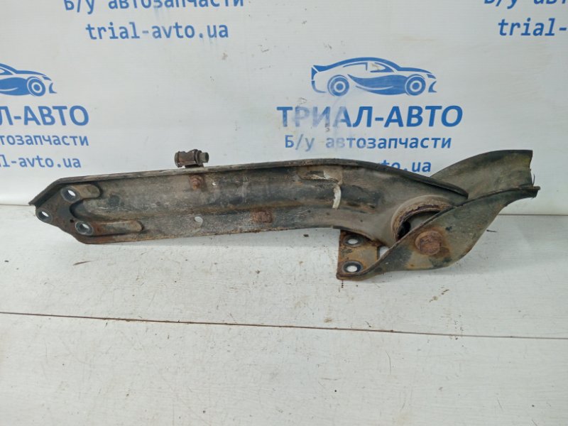 Рычаг задней подвески продольный правый Chevrolet Captiva C100 2.4 бензин Z24SED