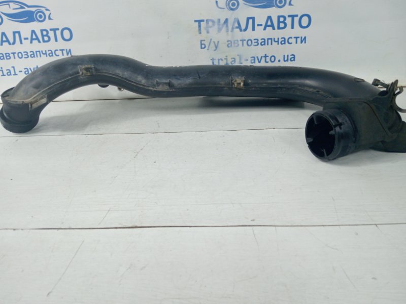 Патрубок воздушного резонатора Ford Kuga CBS 2.0 diesel