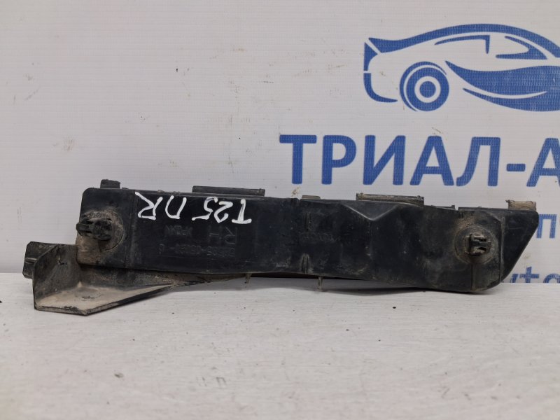 Кронштейн бампера передний правый Toyota Avensis 2003-2009 T25 1.8 бензин 1ZZFE 5253505020 Б/У