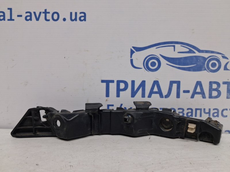 Кронштейн бампера передний правый Kia Sportage 2010-2016 SL 1.7 diesel D4FD Б/У