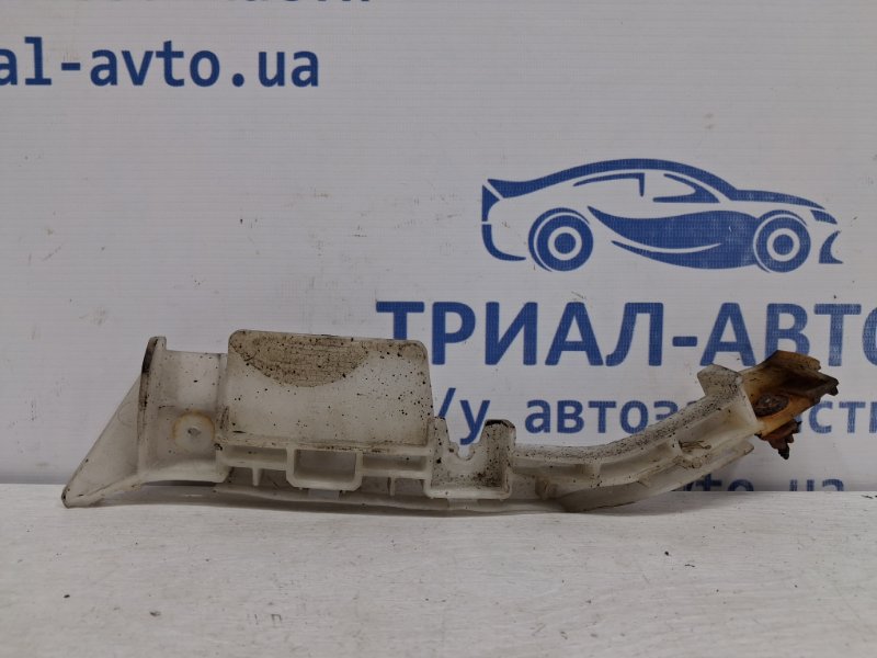 Кронштейн бампера передний правый Chevrolet Captiva C100 2.4 бензин Z24SED