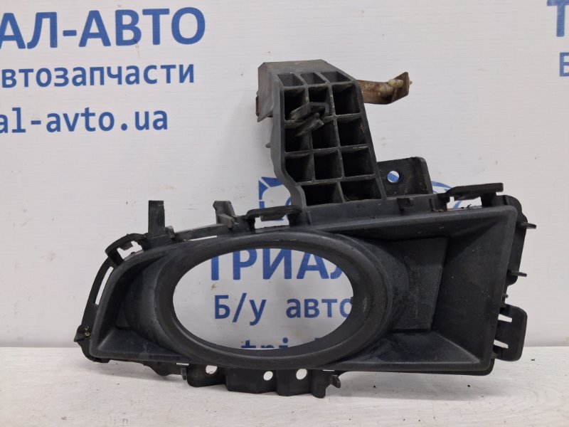 Решетка противотуманки левая Mazda 3 2003-2009 BK 1.6 бензин Z6 bs5j51678 Б/У