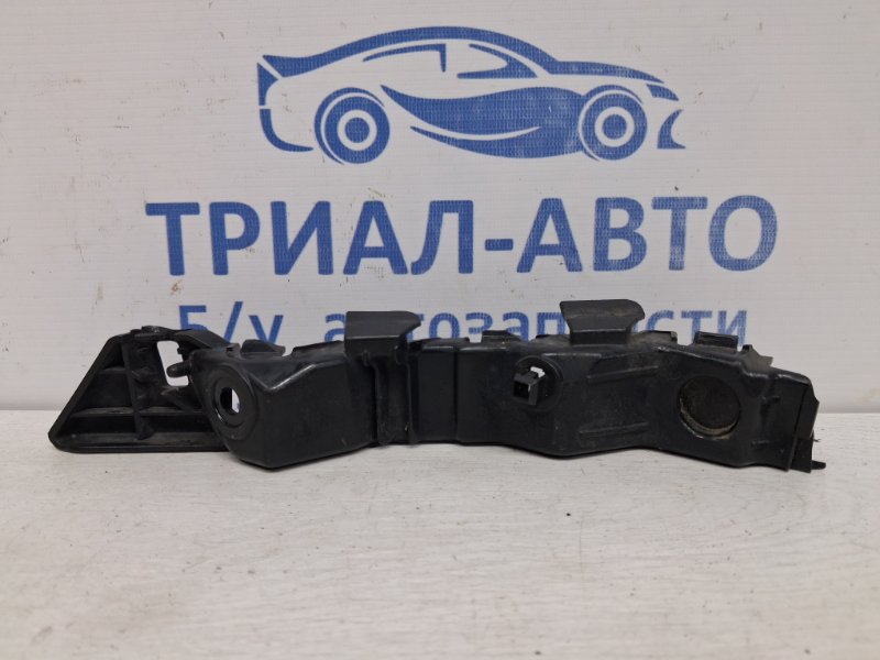 Кронштейн бампера передний правый Kia Sportage 2010-2016 SL 1.7 diesel D4FD 865143U000 Б/У