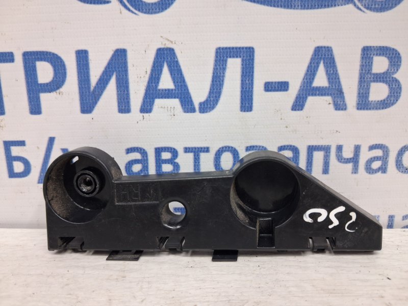 Кронштейн бампера задний правый Infiniti Q50 2013- V37 2.2 diesel OM651 852244GAA Б/У