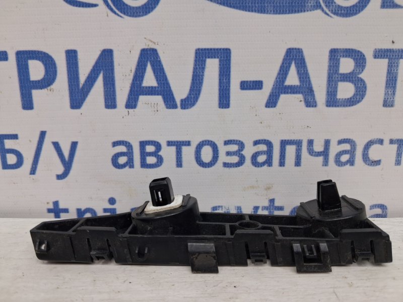 Кронштейн бампера задний правый Infiniti Q50 V37 2.2 diesel OM651