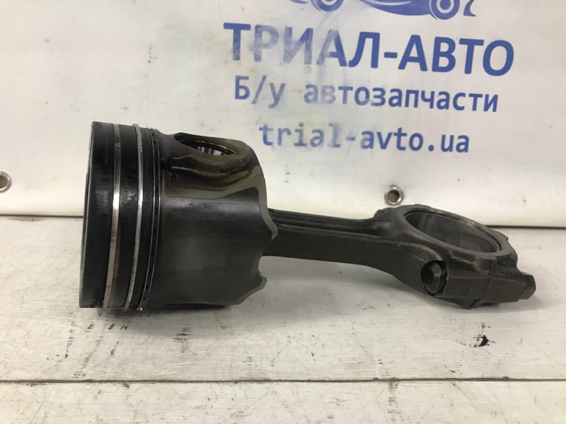 Поршень с шатуном Kia Sorento 2002-2009 BL 2.5 diesel D4CB 235104A000 Б/У